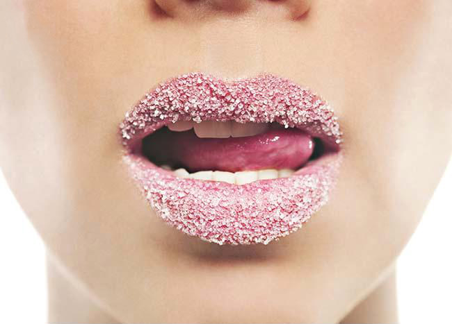 Cukrowy peeling do ust /© Photogenica