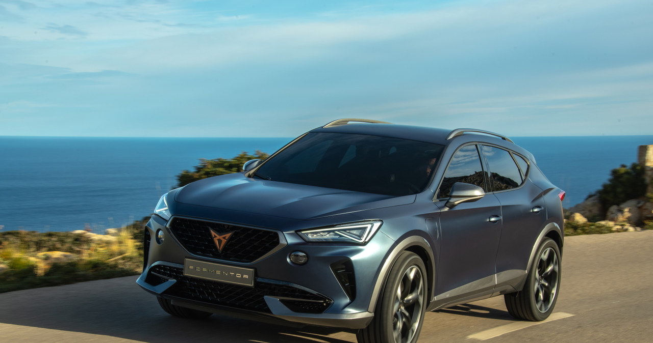 CUPRA Formentor to SUV ze sportowym zacięciem, co widać nie tylko po aerodynamicznej sylwetce, ale również po osiągach /materiały prasowe