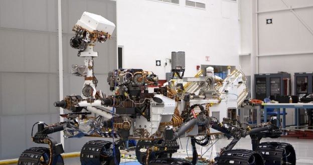 Curiosity wciąż przygotowuje się do rozpoczęcia badań.   Fot. NASA /materiały prasowe