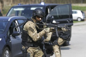 Ćwiczenia antyterrorystyczne "Wolf-ram-23" w warszawskim metrze
