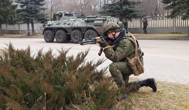 Ćwiczenia białoruskich żołnierzy na zdjęciu z 4 marca 2022 roku /Belarusian Defense Ministry /PAP/Newscom