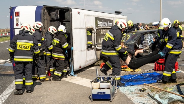 Ćwiczenia na autostradzie A1 /Tytus Żmijewski /PAP