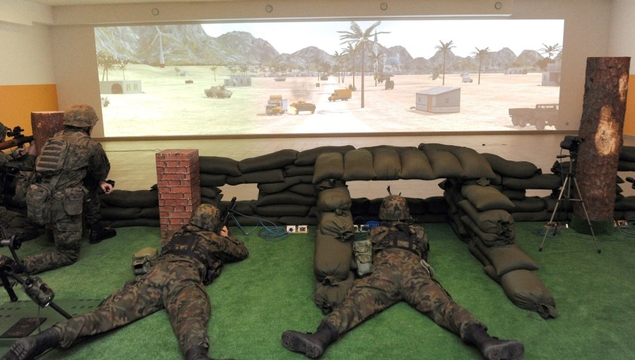 Ćwiczenia na Śnieżniku / 	Marcin Bielecki    /PAP