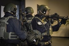 Ćwiczenia policyjnych kontrterrorystów 