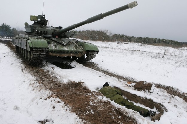 Ćwiczenia sił ukraińskich, przeprowadzone około 90 km od Kijowa /SERGEY DOLZHENKO /PAP/EPA