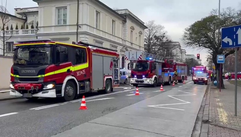 Ćwiczenia służb przy ambasadzie USA w Warszawie