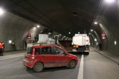 Ćwiczenia służb w tunelu