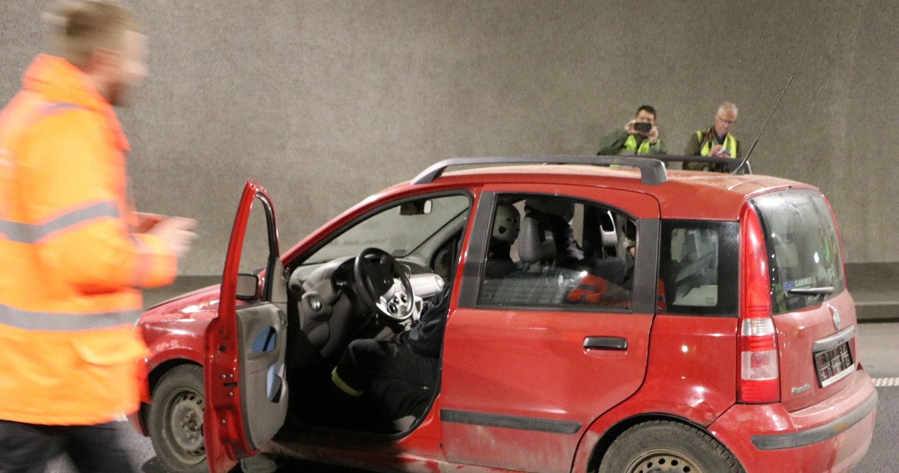 Ćwiczenia służb w tunelu