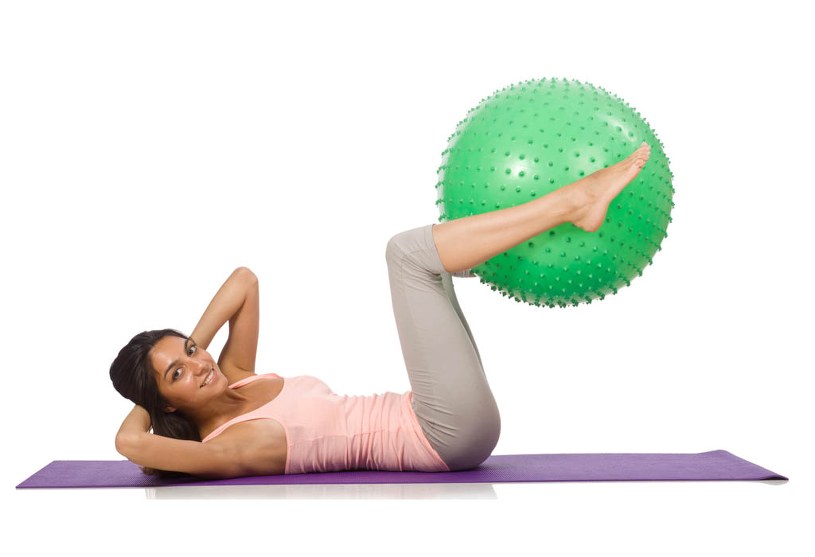 упражнения с мячом / © Photogenica