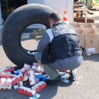 Paczki papierosów przemycane były w oponach