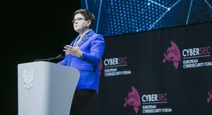 Cyberatak tak samo groźny jak czołgi