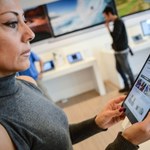 Cyberprzestępcy instalują aplikacje szpiegujące na urządzeniach firmy Apple