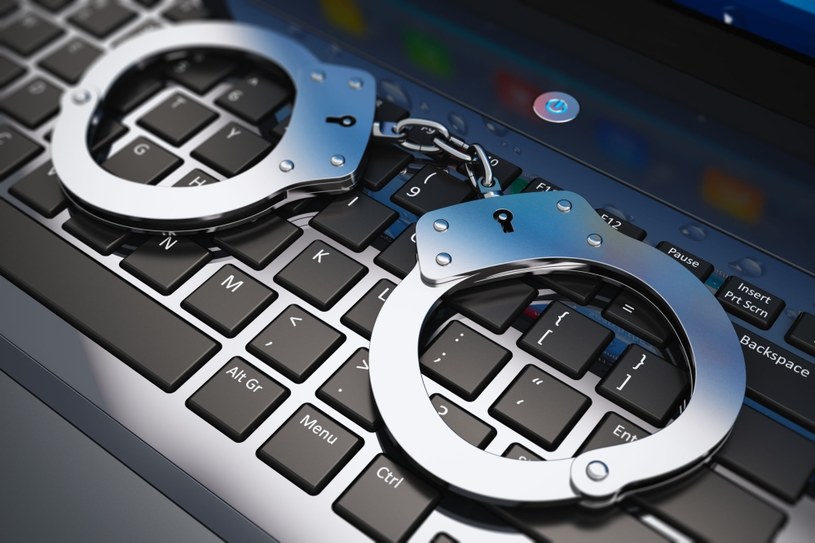 Cyberprzestępcy korzystają ze "słupów" - osób pośredniczących w cyfrowym rabunku - czytamy w raporcie przygotowanym przez Kaspersky Lab /123RF/PICSEL