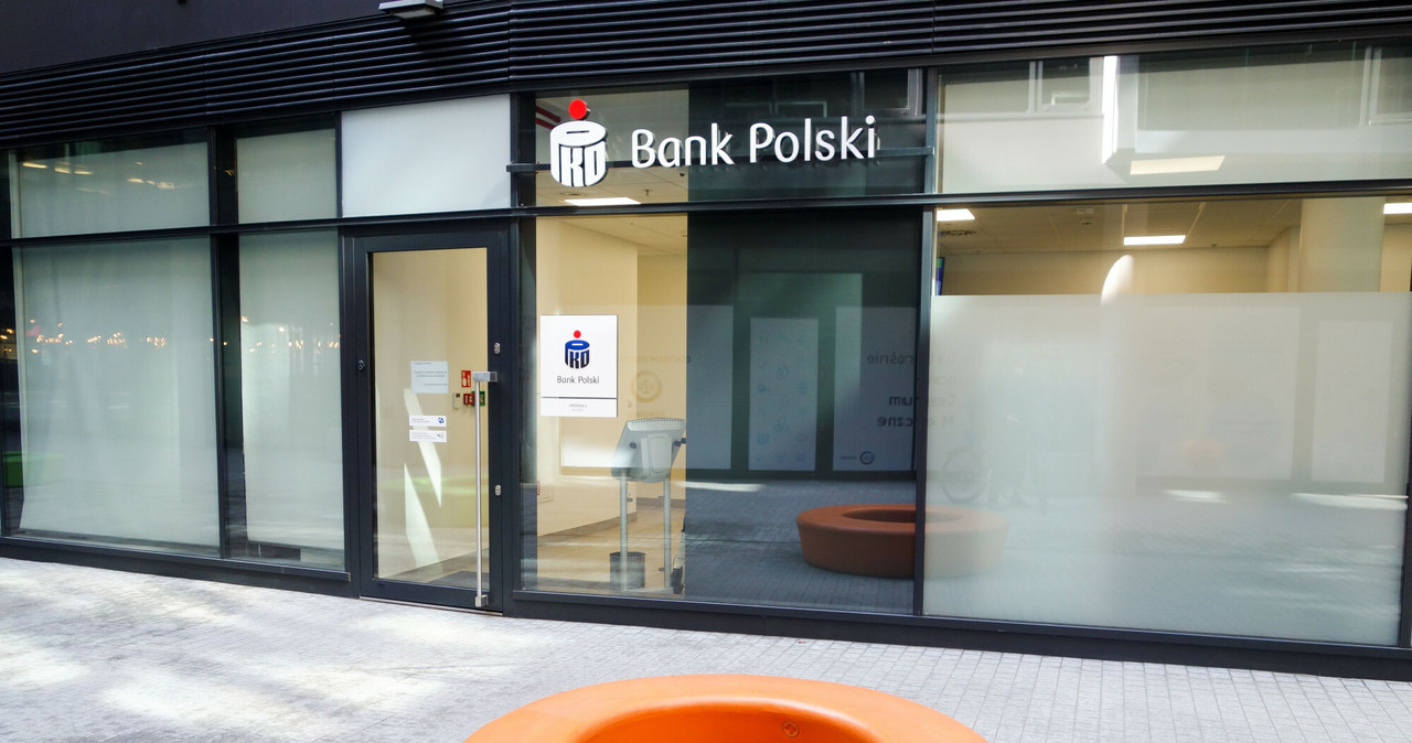 Cyberprzestępcy polują na klientów banku PKO BP /Piotr Kamionka /Reporter
