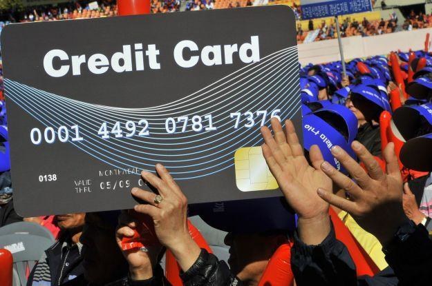 Cyberprzestępcy sprzedawali dane milionów kart kredytowych /AFP