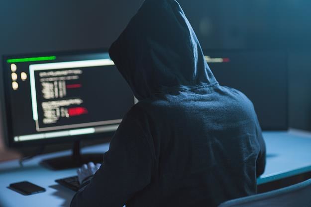 Cyberprzestępczość jest równie dużym zagrożeniem dla korporacji, jak i małych oraz średnich firm /&copy;123RF/PICSEL