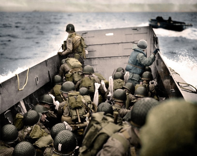 Cyfrowo pokolorowana fotografia z lądowania na plaży Omaha, 6 czerwca 1944 r. /Paul Reynolds / mediadrumworld.com /East News