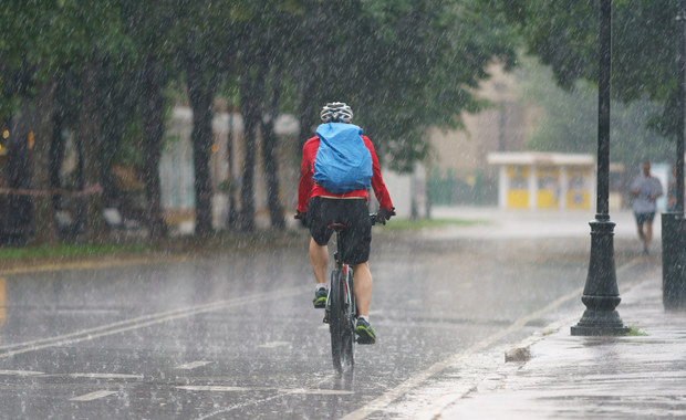 Cyklon Dawid nadciąga nad Polskę. Możliwe burze z gradem