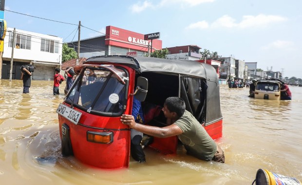 Cyklon Ditwah zbiera śmiertelne żniwa na Sri Lance. Wzrosła liczba ofiar
