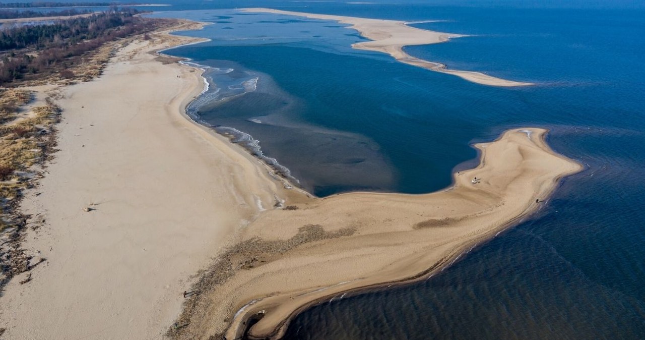Cypel Mikoszewski jest przykładem tego, jak dynamiczna jest linia brzegowa Polski /Przemek Swiderski/REPORTER /East News