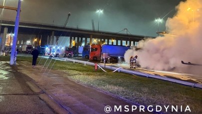 Cysterna płonęła, zginął kierowca. Tragedia w gdyńskim terminalu