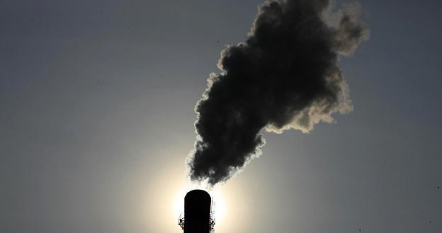 Czarna jest przyszłość pieców węglowych w naszym kraju... /AFP