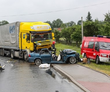 Czarna seria wypadków tirów. Zmieni to nowe wyposażenie?