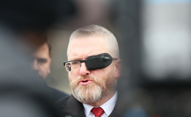 Czarne chmury nad partią Grzegorza Brauna?