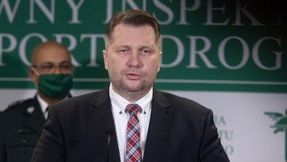 Czarnek o feriach: Trzeba być ostrożnym, a najlepiej zaszczepić się