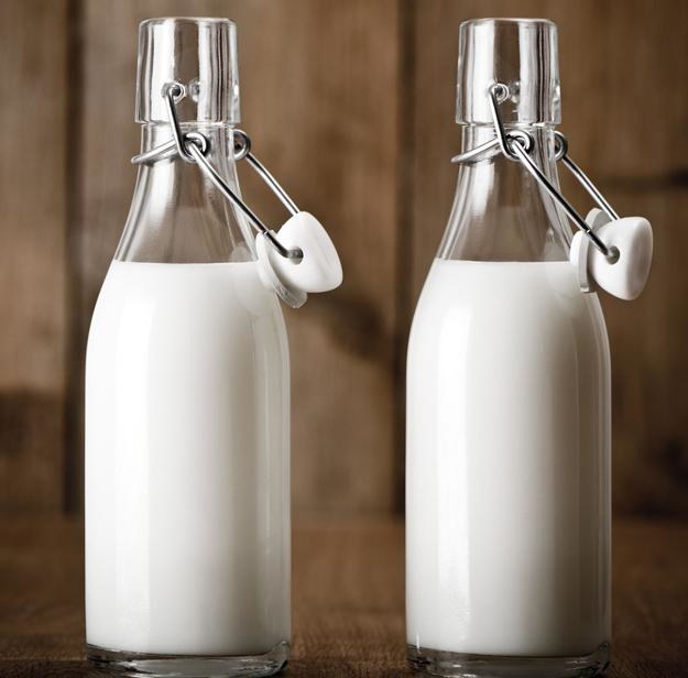 Czarnogóra też wycofuje mleko w obawie przed skażeniem toksynami /&copy;123RF/PICSEL