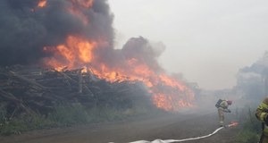 Czarny dym nad Katowicami. Pożar w mieście