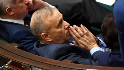 "Czarny dzień dla polskiej demokracji". PO apeluje o weto prezydenta