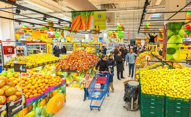 Czarny koń w wyścigu o polskie sklepy giganta? To sieć z Ukrainy