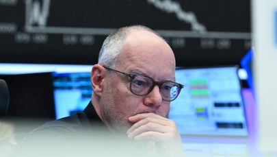 Czarny poniedziałek na europejskich giełdach. Od rana ceny akcji nurkują