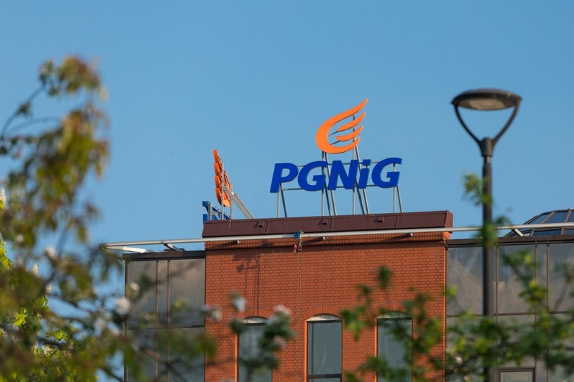 Czas na decyzję akcjonariuszy PGNiG w sprawie fuzji z Orlenem /Arkadiusz Ziółek /Agencja SE/East News