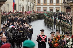 Czechy: Ok. 10 tys. Czechów żegnało Vaclava Havla 