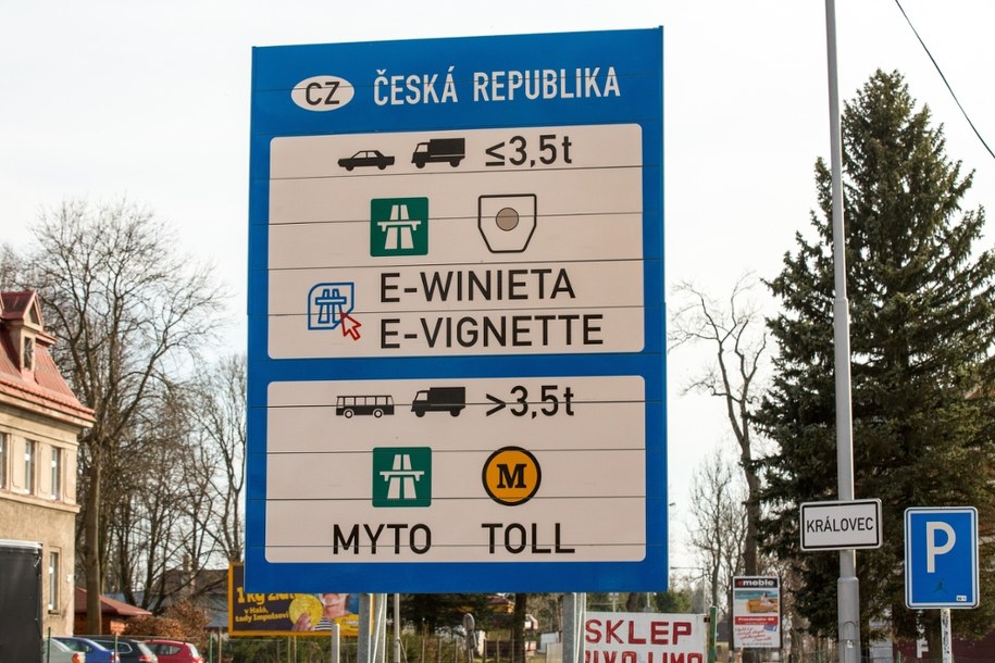 Czechy podnoszą ceny winiet autostradowych /Shutterstock