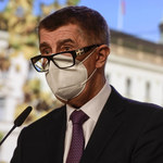 Czechy przywracają restrykcje covidowe. Premier Babisz przeprasza obywateli