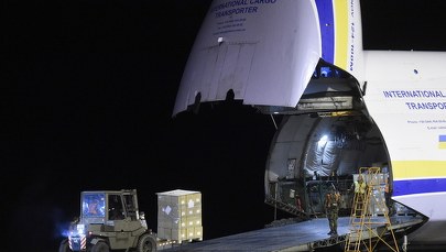 Czechy sprowadzają setki ton sprzętu medycznego z Chin