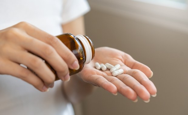 Czeka Cię operacja? Uważaj na suplementy diety!  