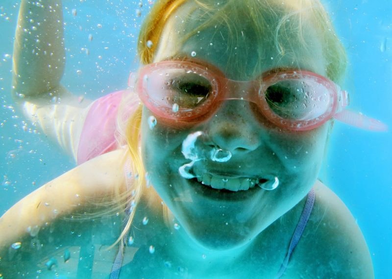 Czekają nas upalne dni - wypad nad wodę pomoże przetrwać wysokie temperatury /Roland Weihrauch    /PAP/EPA