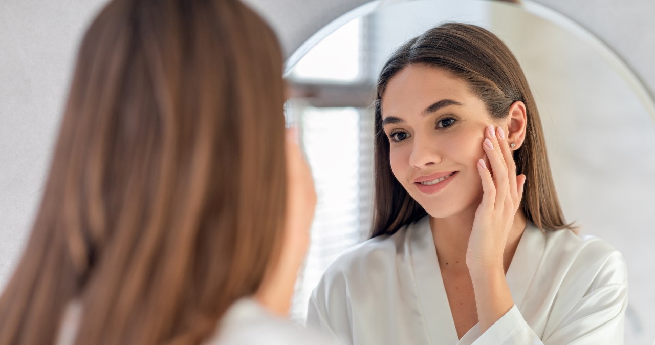 Czekoladowa maseczka do twarzy sprawi, że skóra będzie jedwabiście gładka. Sprawdź, jak ją wykonać. /Pixel