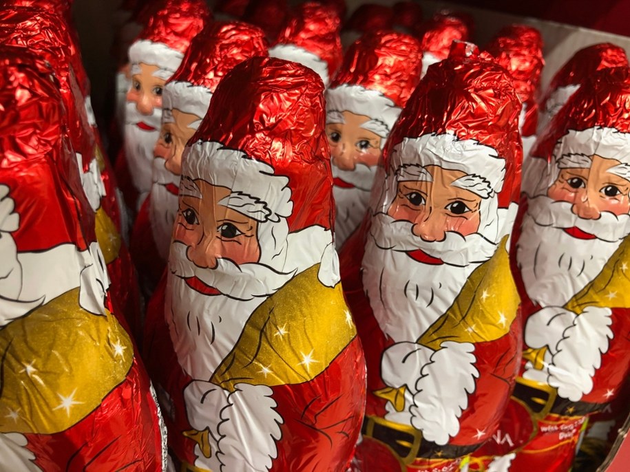 Czekoladowy Mikołaj coraz droższy! Świąteczne słodycze biją rekordy cenowe – co czeka konsumentów w Niemczech przed Bożym Narodzeniem? /Shutterstock
