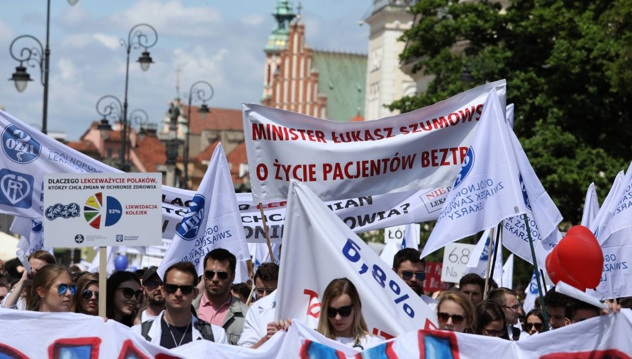 Czerwcowa manifestacja / 	Tomasz Gzell    /PAP