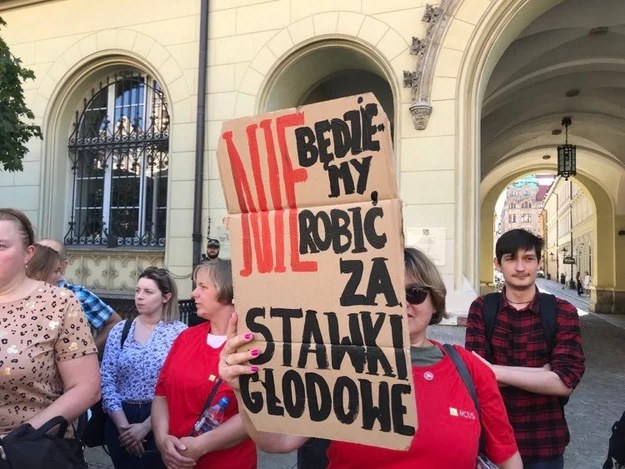 Czerwcowy protest pracowników wrocławskich DPS-ów przed Ratuszem /Paweł Pyclik /RMF FM