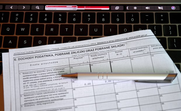 Czerwińska potwierdza limity w zwolnieniu z PIT młodych ludzi