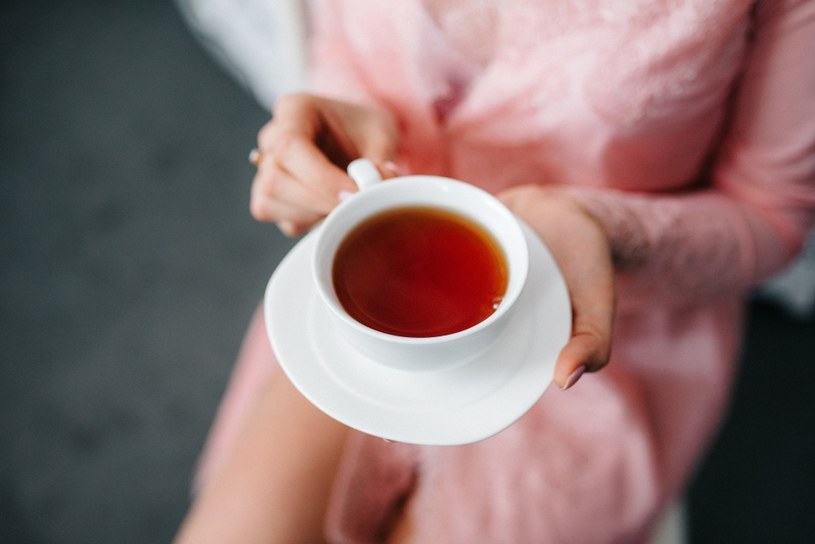 Czerwona herbata obniża cholesterol i pomaga pozbyć się zbędnych kilogramów /Pixel