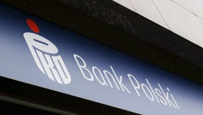 Czerwona kartka dla rady nadzorczej PKO BP. Żółta dla zarządu. Powód? "Sposób komunikowania" 