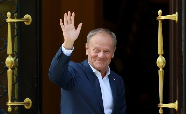 Czerwona kartka dla Tuska? Wyniki sondażu dają do myślenia