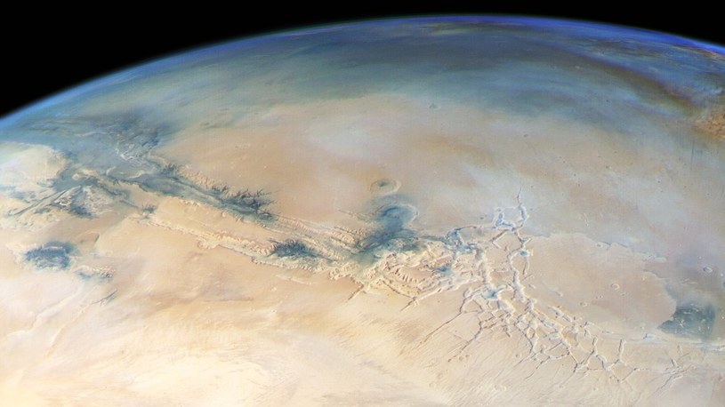 Czerwona Planeta w całej okazałości na najnowszych zdjęciach z sondy Mars Express /Geekweek